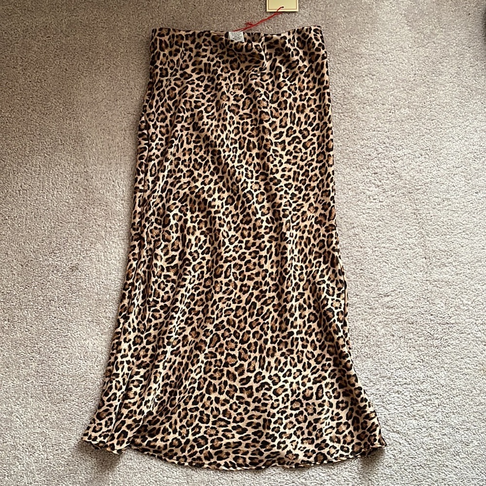 Silky Cheetah Print Midi Skirt